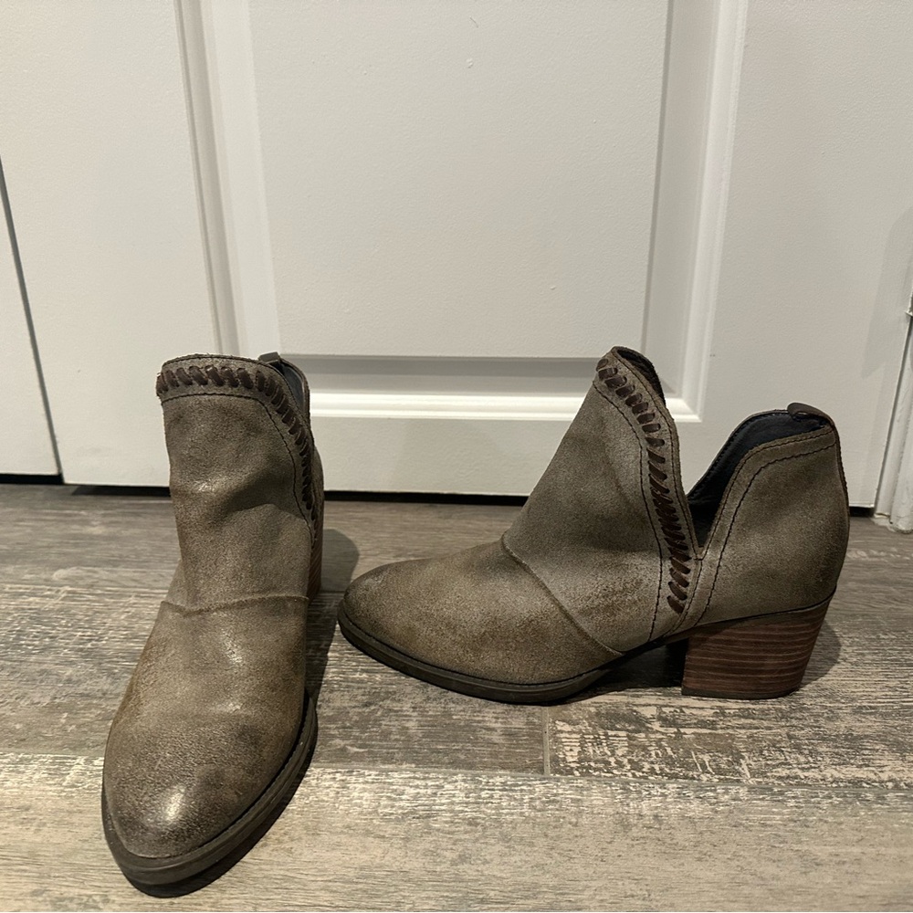Women's Taupe Ankle Boots